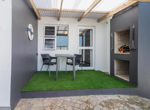 Hartenbos House | Hartenbos Breakaway - BeachHouse Cottage