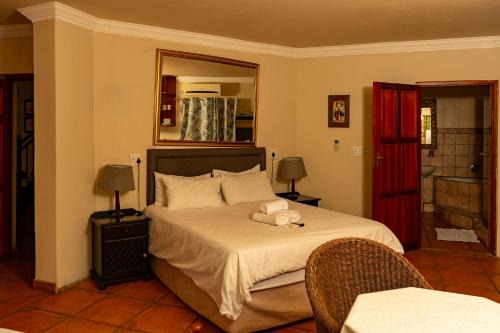 Hartbeespoort Apartment | Harties Lodge - Meerhof Bay View 6