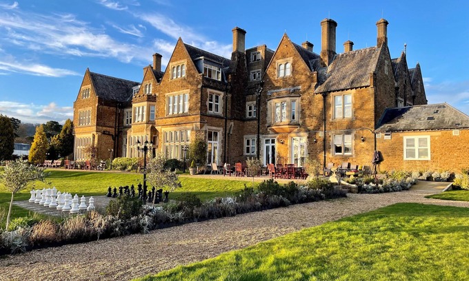 Betchworth Hotel | Hartsfield Manor
