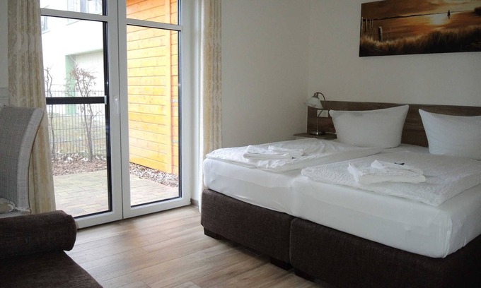 Karlshagen House | Haus Anna double room 14 with terrace - Usedom Bike - Hotel Max & Anna
