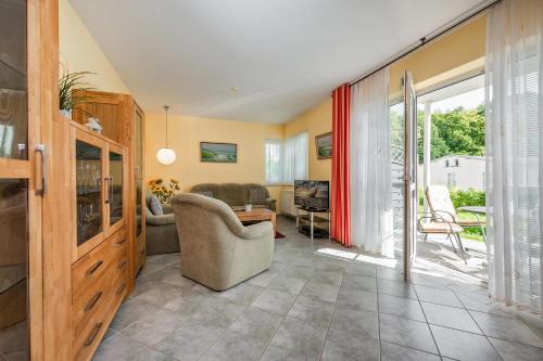 Zinnowitz Apartment | Haus Kastanie - 03