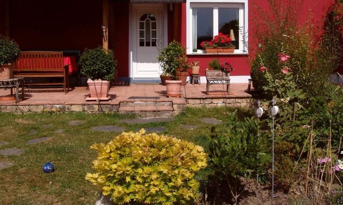 Heyweiler House | Haus rot - Ferienhäuser Am Baybachtal