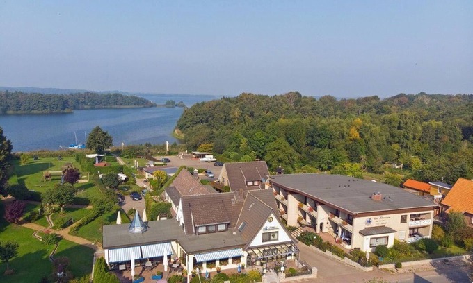 Bosau Apartment | Haus "Schwanensee", Wohnung 27 (Kajaknutzung inklusive)