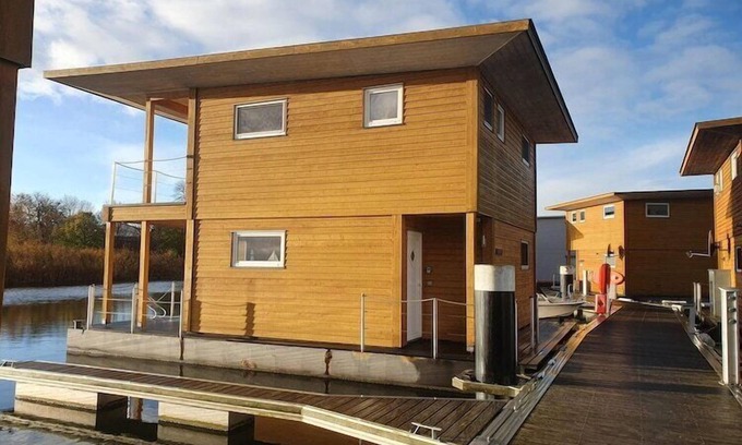 Ostvorpommern Boat Rental | Hausboot in Kroeslin am Bodden