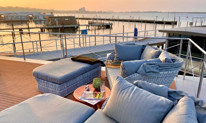 Heiligenhafen Boat Rental | Hausboot inkl Motorboot, Ostsee