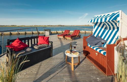 Fehmarn Boat Rental | Hausboot Isa-Bella