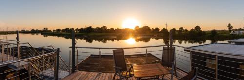 Wangerland Boat Rental | Hausboot - Nordsonne 10