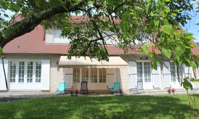 Hautefort House | HAUTEFORT Holiday house in Black Perigord