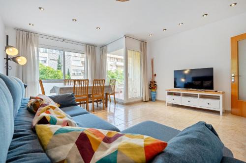 Costa Dorada Apartment | Hauzify I Apartament Miramar