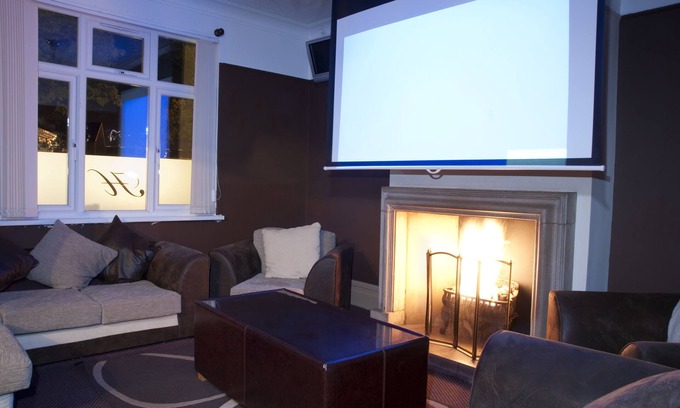 Talbot Green Hotel | Haveli Hotel