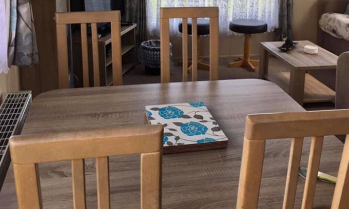 Pagham House | Haven Church Farm: 3 bed (sleeps 6) Pet Friendly