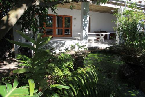 Onrus Apartment | Haven of Peace and Garden Cottage