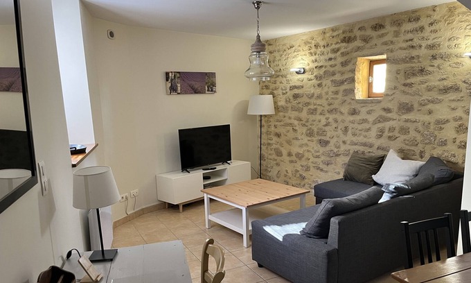Colonzelle House | Haven of peace in stones