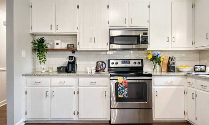 Durham House | Haven of Rest 3BR near Duke, RDU, RTP w EV Charger by RedAwning
