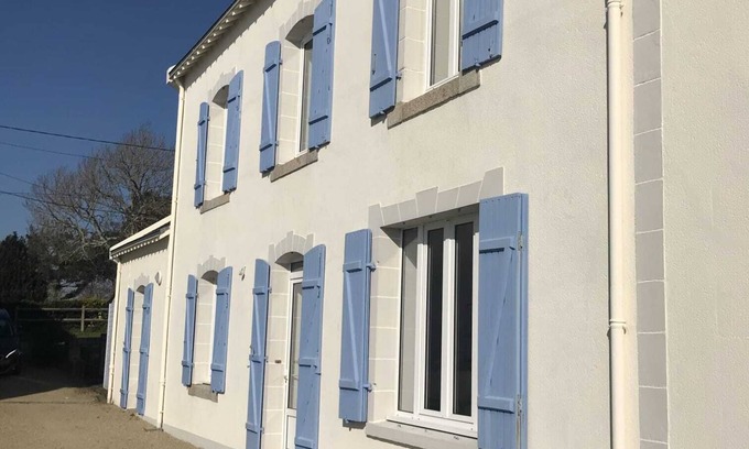 Locoal-Mendon House | Havre de Paix les Pieds Dans L'eau