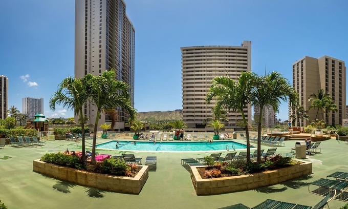 Waikiki Apartment | Hawaii 2 minute from the Beach