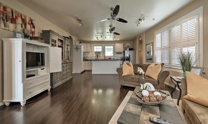 Hilo House | Hawaiian Hideaway with Yard Less Than 2 Miles to Hilo Bay!