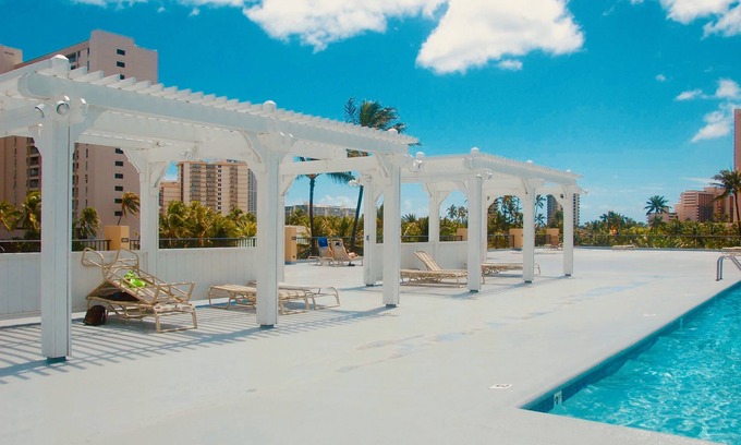 McCully - Moiliili Condo | Hawaiian Monarch 1611 Condo by RedAwning
