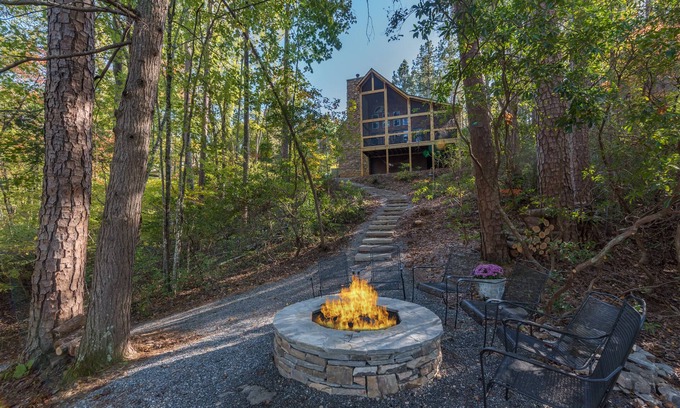 Mill Spring House | Hawk Ridge Retreat Lake Front Home Boat Rental 12 Min. to TIEC
