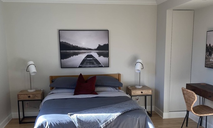 L'Ile-Perrot Apartment | Hawkesbury executive condominium