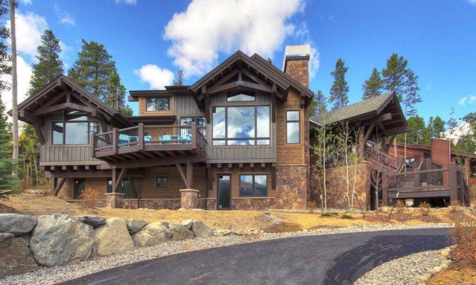 Warrior's Mark West House | Hawks Hideaway: Professionally Designed Luxury Home - Amazing Views/Amenities!