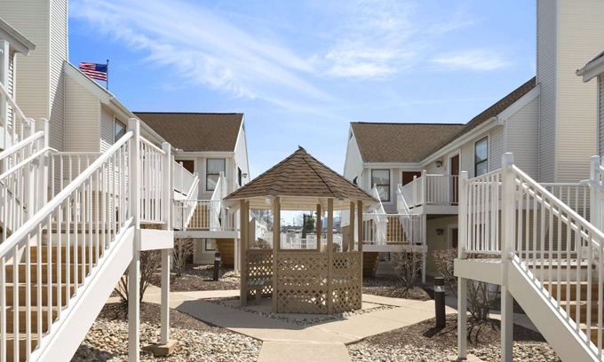 Fort Wayne Hotel | Hawthorn Extended Stay by Wyndham Fort Wayne