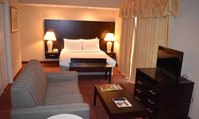 Wichita Hotel | Hawthorn Extended Stay by Wyndham Wichita