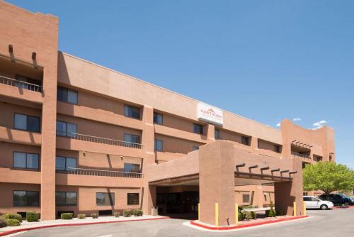 Albuquerque Hotel | Hawthorn Suites by Wyndham Albuquerque
