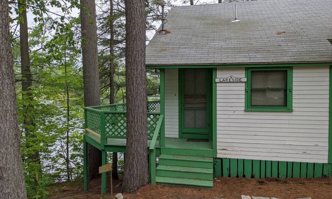 Raymond Cottage | Hawthorne Cottages Lakeside