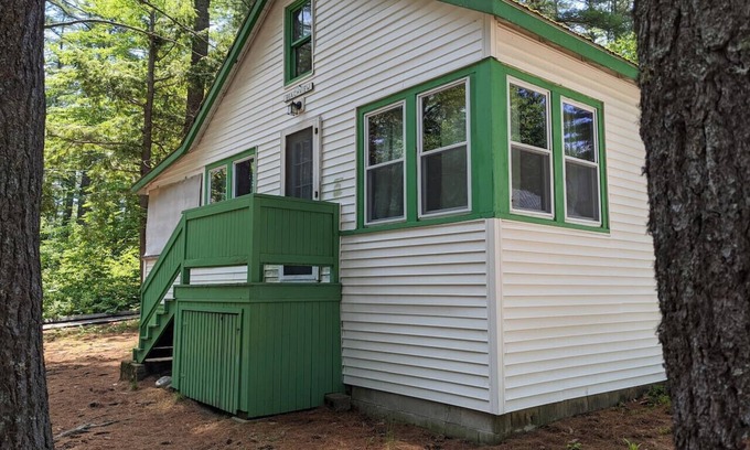 Raymond Cottage | Hawthorne Cottages Outpost