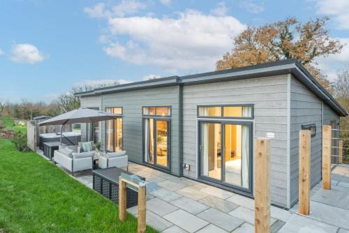 Lifton House | Hawthorne Lodge, 15 Roadford Lake Lodges, Lifton