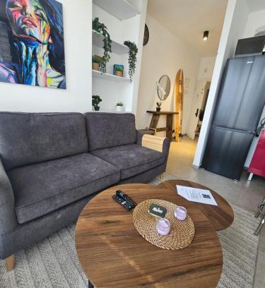 Kerem HaTeimanim Apartment | Hayarkon Superior TLV Beach 7B
