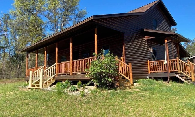 Crawford County House | Haymarsh Creek Cabin