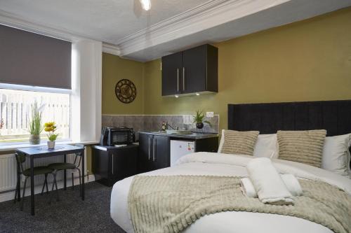 Huddersfield Apartment | Hayy Studio Quiet Comfy Connected