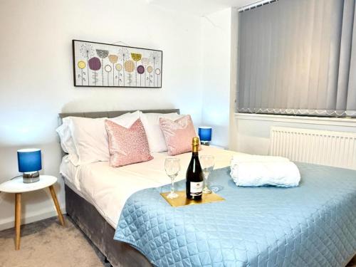 Kidlington Apartment | Hazel 1-Bedroom Flat, Parking, WIFI, Prime location, Close to Blenheim Palace & Oxford
