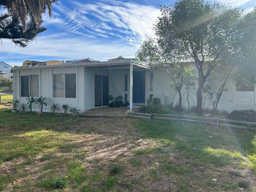 Goolwa Beach House | Hazel Hut -12 Hazel Street, Goolwa Beach