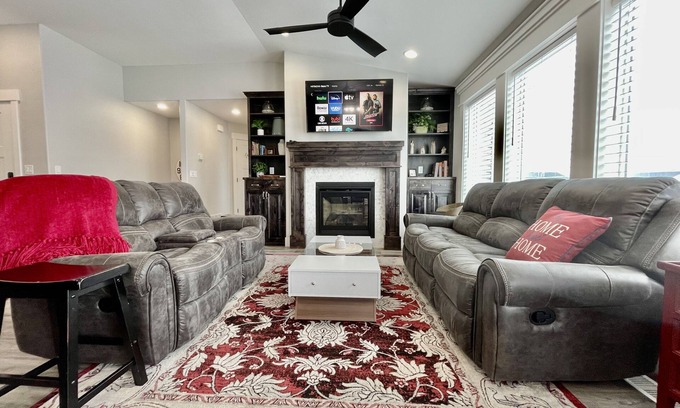 Idaho Falls House | Hazen Home Family Retreat, fully equipped home, 2 min to shopping and parks