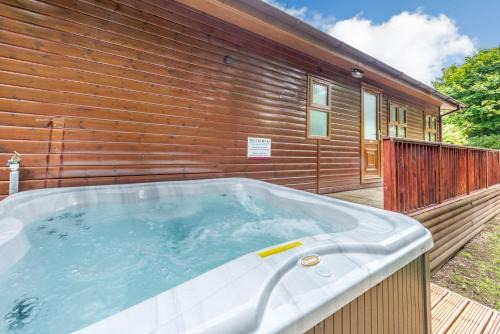 Narberth House | HB Hornbeam Lodge 05