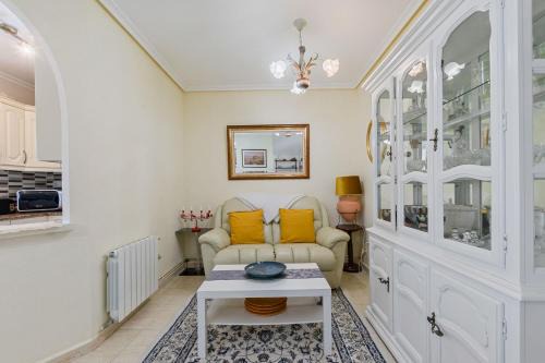 San Miguel de Salinas House | HE Euphoria