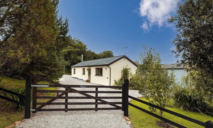 Beaworthy Cottage | Head off on a romantic countryside adventure with your loved one.