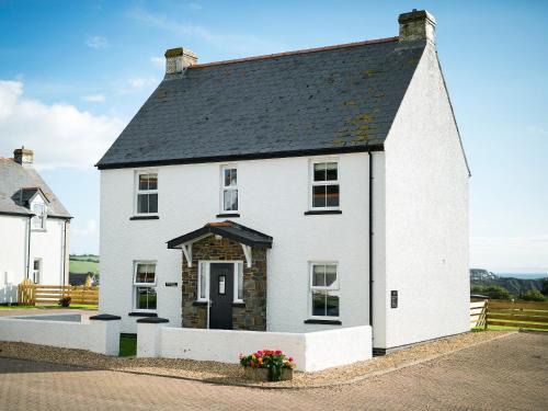 Lydstep House | Headlands House - Uk6739