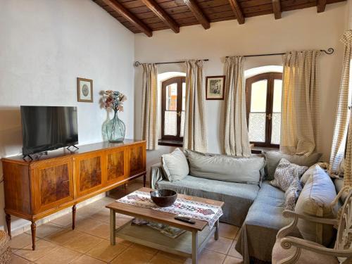 Aegina Town House | Heart and Soul of Aegina Apartment
