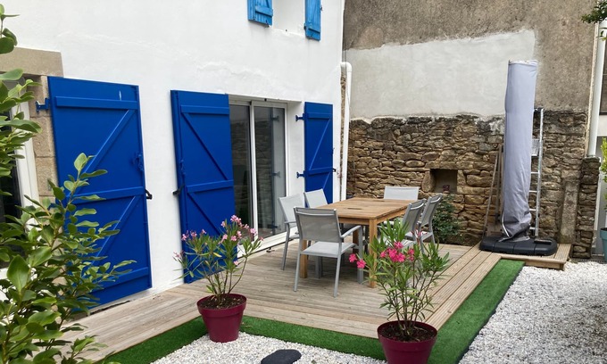 Bono House | HEART OF BOURG DU BONO - CHARMING 3 BEDROOM HOUSE