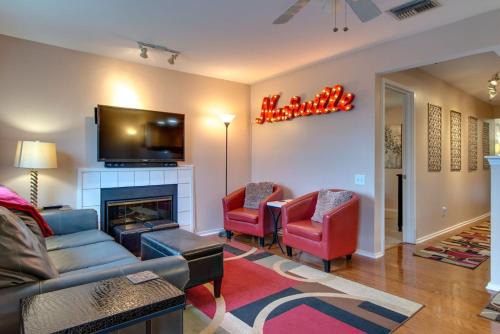 North Capitol Apartment | Heart of Downtown/Walk to BROADWAY & THE ACTION/BARS/Music Venues/Honky Tonks!