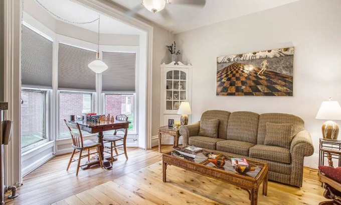 Michigan City Apartment | Heart of Historical Dist.*King*Parking*A/C*#1