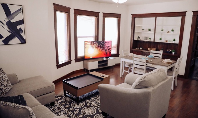 Provo House | Heart of provo, 4 min to I-15, BYU, UVU, ski slopes