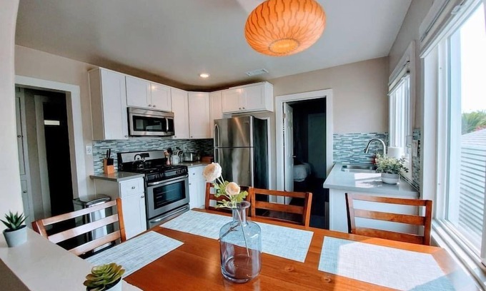 Golden Hill House | Heart of San Diego-Walk Score 82-Backyard -BBQ-HBO