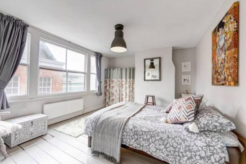 Old Town Hastings Apartment | Heart of the beautiful Old Town