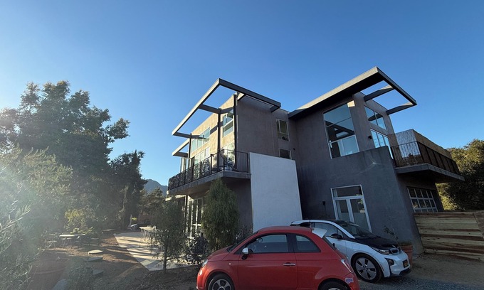 Topanga Apartment | Heart of Topanga Sunset Suite