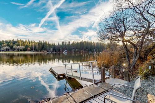 Groveland House | Heart's Desire on the Lake (01-275)